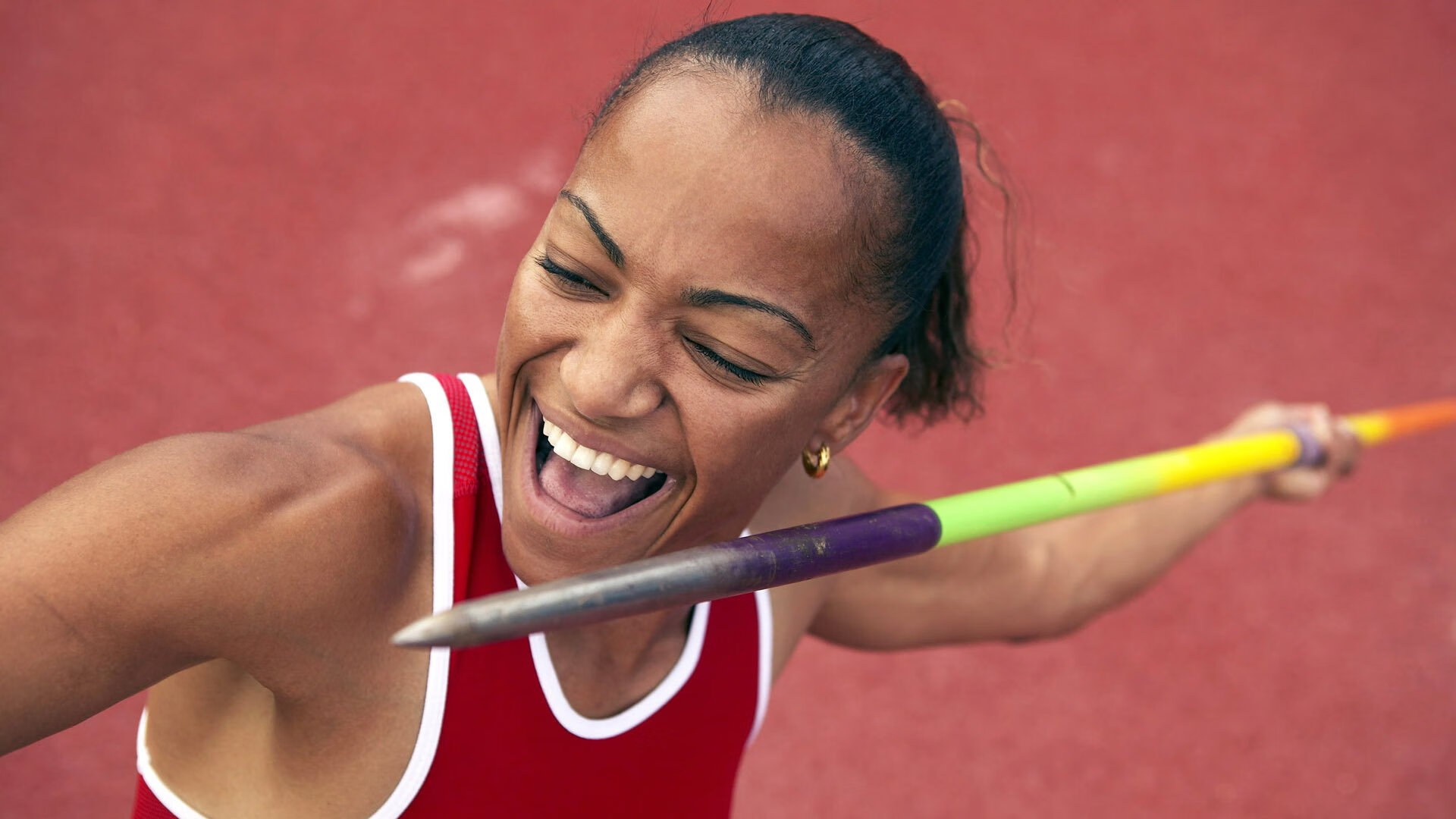 AYX体育-东契奇父亲身份首次公开露面，引爆社交媒体，东契奇 父母